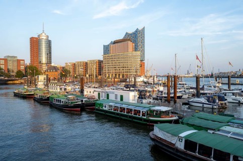 Boats in the City Sports Harbour on the Elbe, in the background Speicherstadt with Elbphilharmonie