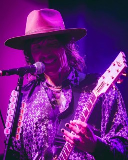 Singer Justin Hawkins from The Darkness live on Dreams On Toast Tour at Metropol Berlin on 10
