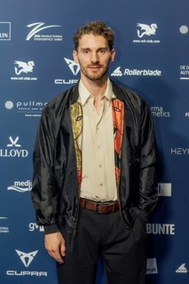 Martin Bruchmann on the red carpet in front of the award ceremony at the Pullmann Berlin