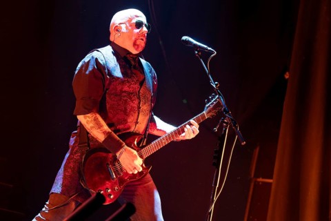 Carl Fornia, guitarist, Mono Inc., dark rock band, D, live on Live 2025 Tour at the Columbiahalle