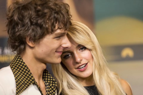 Mason Thames and Mckenna Grace on the red carpet for the special screening of All das Ungesagte