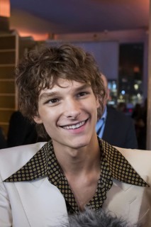 Mason Thames on the red carpet for the special screening of All das Ungesagte zwischen uns -