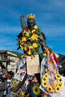 Freddy Mercury statue, Montreux, Lake Geneva, Lac Léman, Canton of Vaud, Switzerland