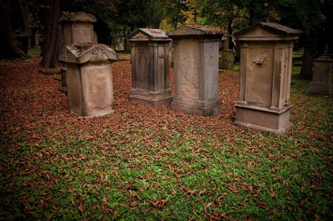 Gravestones, grave, graves, Hoppenlauf cemetery, oldest preserved cemetery in Stuttgart, autumn