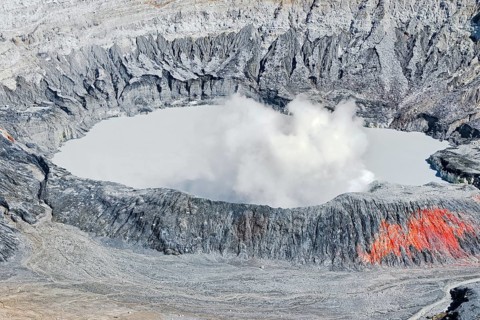Poas volcano, Poas National Park, Costa Rica, Central America