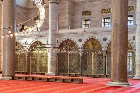 Interior of the Süleymaniye Mosque in Istanbul, Turkey
