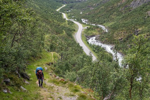 Pilgrims on the Kongevegen or King's Road, Olavsleden pilgrimage route, Drivdalen valley, ascent to