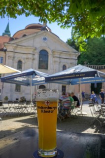 Biergarten Kloster Weltenburg, Kelheim, Bayern, Deutschland