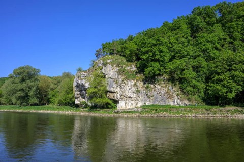 Hohler Stein-Bienenkorb, Schifffahrt Donaudurchbruch zum Kloster Weltenburg, Kelheim, Bayern,