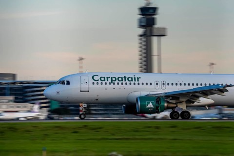 Carpatair Airbus A320, landing at Düsseldorf Airport, North Rhine-Westphalia, Germany