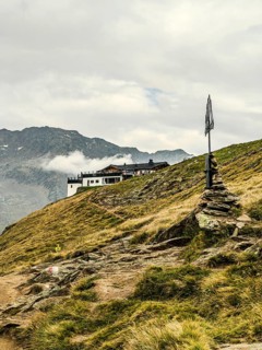 Mountain hiking trail on the Hohe Mut in the Ötztal Alps above Gurgl, Sölden, Tyrol, Austria