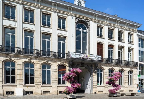 The Tinnen Schotel, Tin Dish, cultural department and academy for music, speech and dance in the