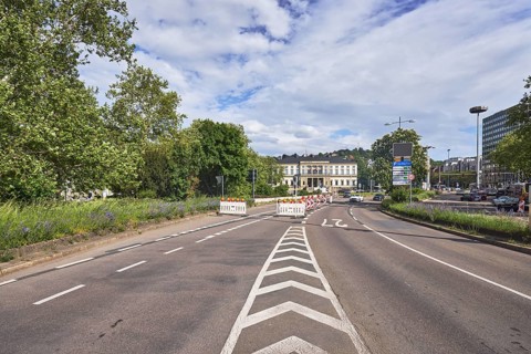Road, carriageway, traffic guidance, asphalt road, lane markings, restricted area, solid line,