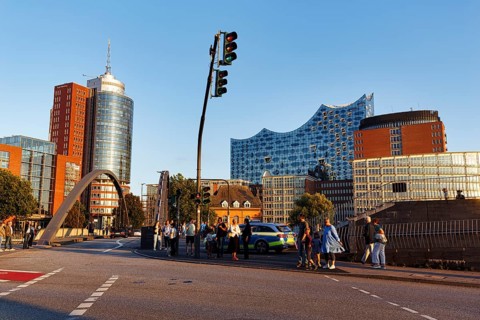 Crossroads with traffic lights, approach, Hanseatic Trade Centre, Niederbaumbrücke,