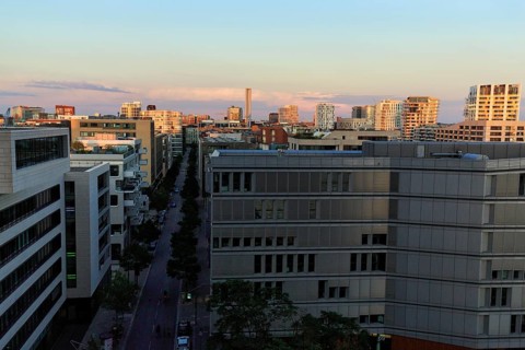Skyline with modern office buildings, residential buildings, HafenCity, view from the