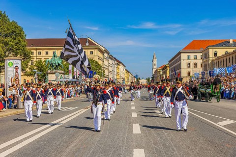 Basler Mittwochgesellschaft in historical uniforms from Switzerland, Trachten- und Schützenzug,