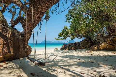 White sandy beach and rocks, Sunrise Beach, Koh Great white shark, Ko Ngai, Krabi Province, Trang,