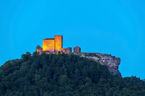 Brug Trifels at the blue hour, Annweiler, mixed forest, sandstone rock, Pfläzerwald,