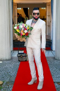 Harald Glööckler at the premiere of the play 'Der eingebildet Kranke' and Dieter Hallervorden's