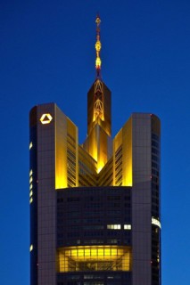 Tower of the Commerzbank headquarters in the evening, Frankfurt am Main, Hesse, Germany