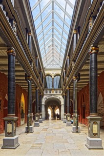 North-south passageway with columns and arcade gallery, two storeys, town hall, construction