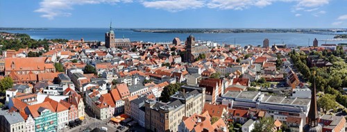 Panorama, view from 84 metres above the city, bottom left Neuer Markt, rear left St. Nikolai