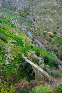 Gravinia Gorge, cave settlement, cave dwellings, houses, Sassi, Matera, Unesco World Heritage Site,