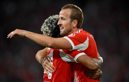 Goal celebration Harry Kane FC Bayern Munich FCB (09) Luis Diaz FC Bayern Munich FCB (14) Action on