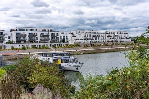 New Graf Bismarck urban quarter on the Rhine-Herne Canal, residential and commercial development on
