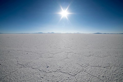 Honeycomb patterns in the Salar de Uyuni salt desert, salt pan, Tahua, Departamento Potosí, Bolivia