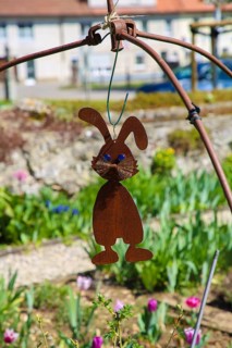 Herb garden near the stud farm museum and the Lauter spring, hare replica, metal, rust, steel,