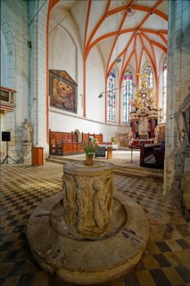 Protestant late Gothic St. Mary's Church, town church, with the altar from 1684, baptismal font,