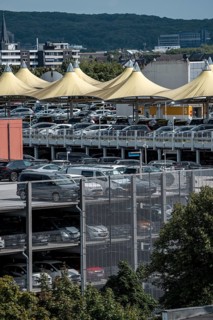 Düsseldorf Airport, multi-storey car parks P4 and P5, full during the summer holidays, North