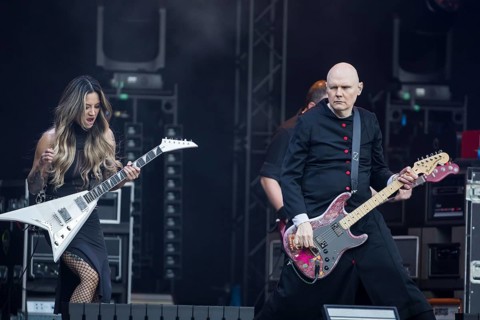 Kiki Wong (guitarist) and Billy Corgan (singer) from The Smashing Pumpkins live on The Aghori Tour