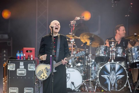 Billy Corgan (singer) and Jimmy Chamberlin (drummer) from The Smashing Pumpkins live on The Aghori