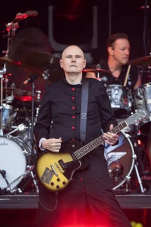 Billy Corgan (singer) and Jimmy Chamberlin (drummer) from The Smashing Pumpkins live on The Aghori