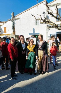 Women in traditional costumes, pilgrimage, procession in Saintes-Maries-de-la-Mer, Camargue, France