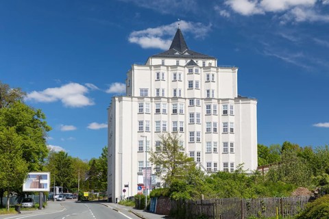 Cammann-Hochhaus, historic administration building of a former upholstery fabric weaving mill with