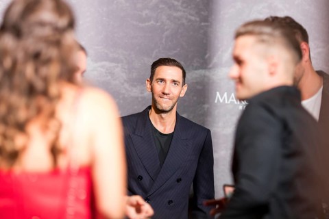 Marcel Remus between visitors at the Remus Lifestyle Night on 31 July 2025 on the roof terrace of