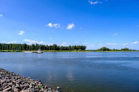 Yaw rope ferry, car ferry across the Elbe near Havelberg, Werben, Saxony-Anhalt, Germany