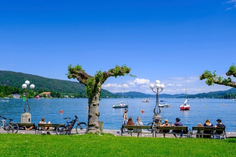 Lakeside promenade, Velden am Lake Wörth, Carinthia, Austria