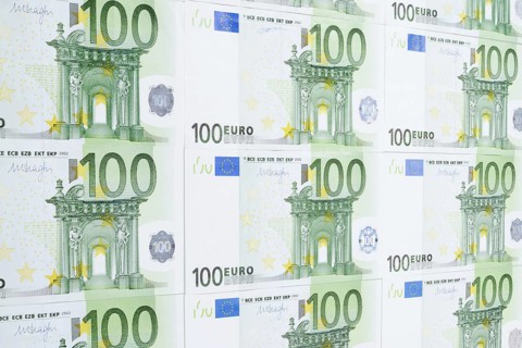 100 euro banknotes, 100 euros