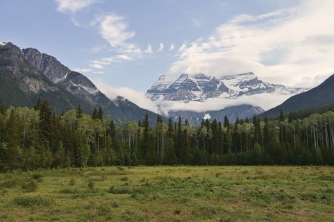 Mount Robson, at 3954 metres the highest mountain in the Canadian Rocky Mountains, Mount Robson