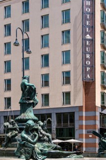 Providentiabrunnen or Donnerbrunnen, designed by Georg Raphael Donner, on the Neuer Markt in the