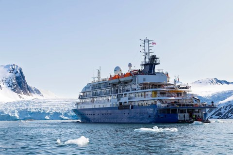 Expedition ship in front of glacier, Smeerenburg, Spitsbergen, Svalbard