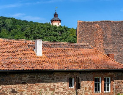The old town centre with half-timbered houses, church towers and remains of the town wall in