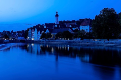 Barrage on the Lech, Landsberg, in the blue hour, Upper Bavaria, Bavaria