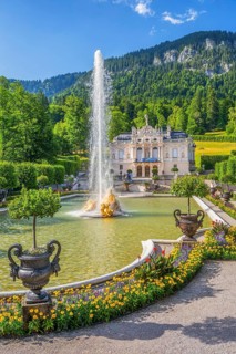 Water parterre with golden fountain and the front view of Linderhof Palace, Ettal, Ammertal, Upper