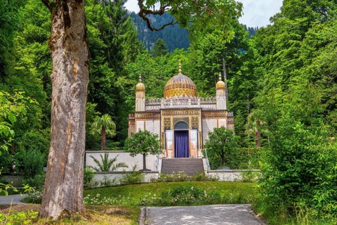 Moorish kiosk in the park of Linderhof Palace, Ettal, Ammertal, Upper Bavaria, Bavaria, Germany,