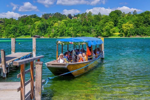Ferry boat crossing to Roseninsel in Lake Starnberg, Feldafing, Upper Bavaria, Bavaria, Germany